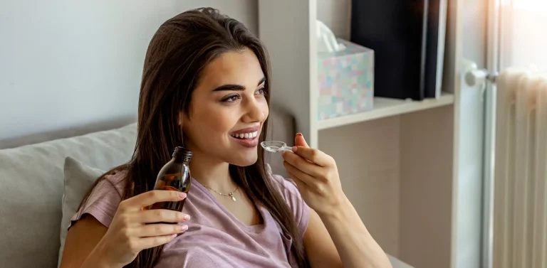 Kaszel suchy i mokry u dorosłych – jak działa syrop o podwójnym zastosowaniu?